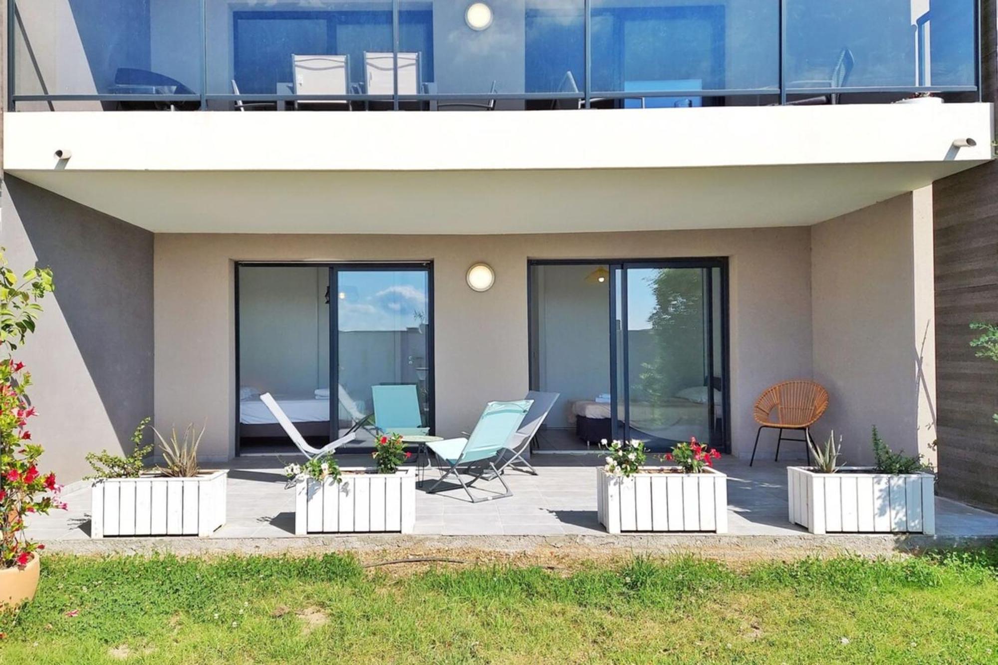 Kiara - Beach By Foot Terrace Isolella - By Tgb Pietrosella Exterior foto